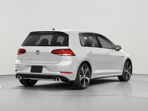 Used 2019 Volkswagen Golf 4-Door FWD image 2