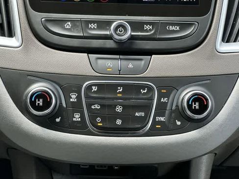 Used 2023 Chevrolet Malibu LT FWD image 16