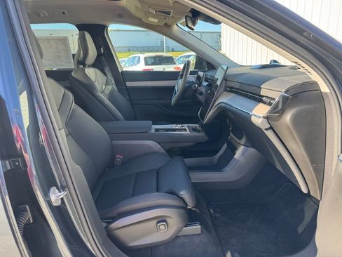 New 2025 Volvo EX90 Ultra image 22