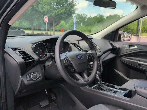 Used 2019 Ford Escape SE FWD image 10