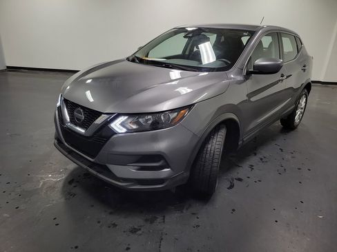 Used 2022 Nissan Rogue Sport S image 4