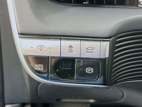 Used 2023 Hyundai Ioniq 5 SEL image 17