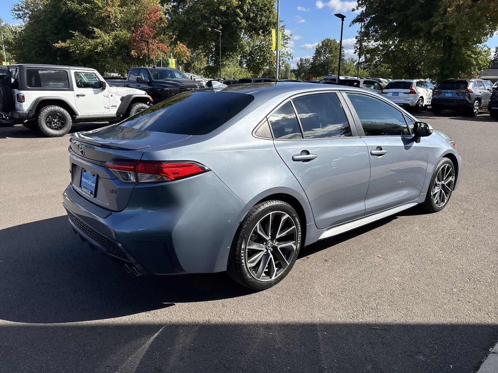 Used 2020 Toyota Corolla SE w/ Carpet Mat Package (TMS) FWD image 4
