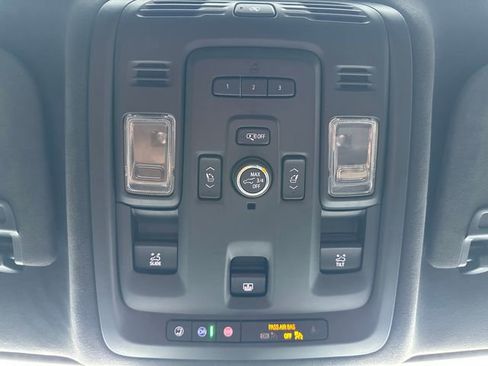 Used 2021 Cadillac Escalade Premium Luxury Platinum image 21