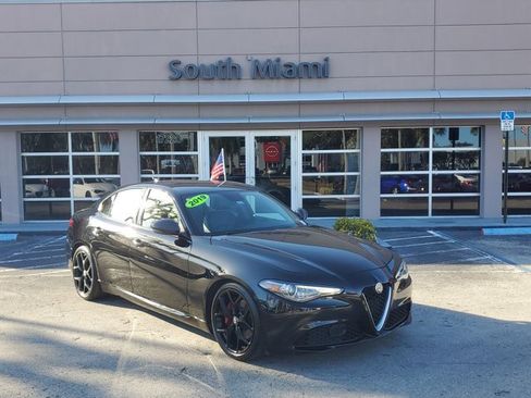 Used 2019 Alfa Romeo Giulia Sport w/ Nero Edizione image 1