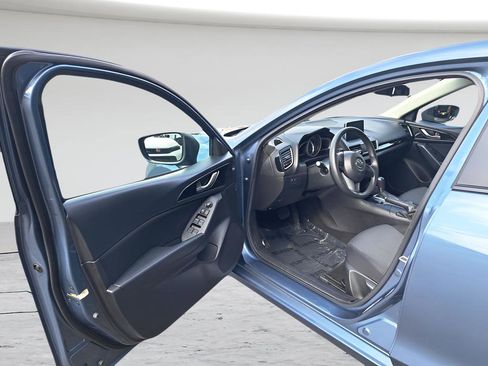 Used 2016 MAZDA MAZDA3 i Sport FWD image 9