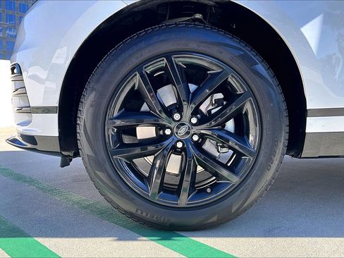 Used 2024 Land Rover Range Rover Velar Dynamic SE image 8