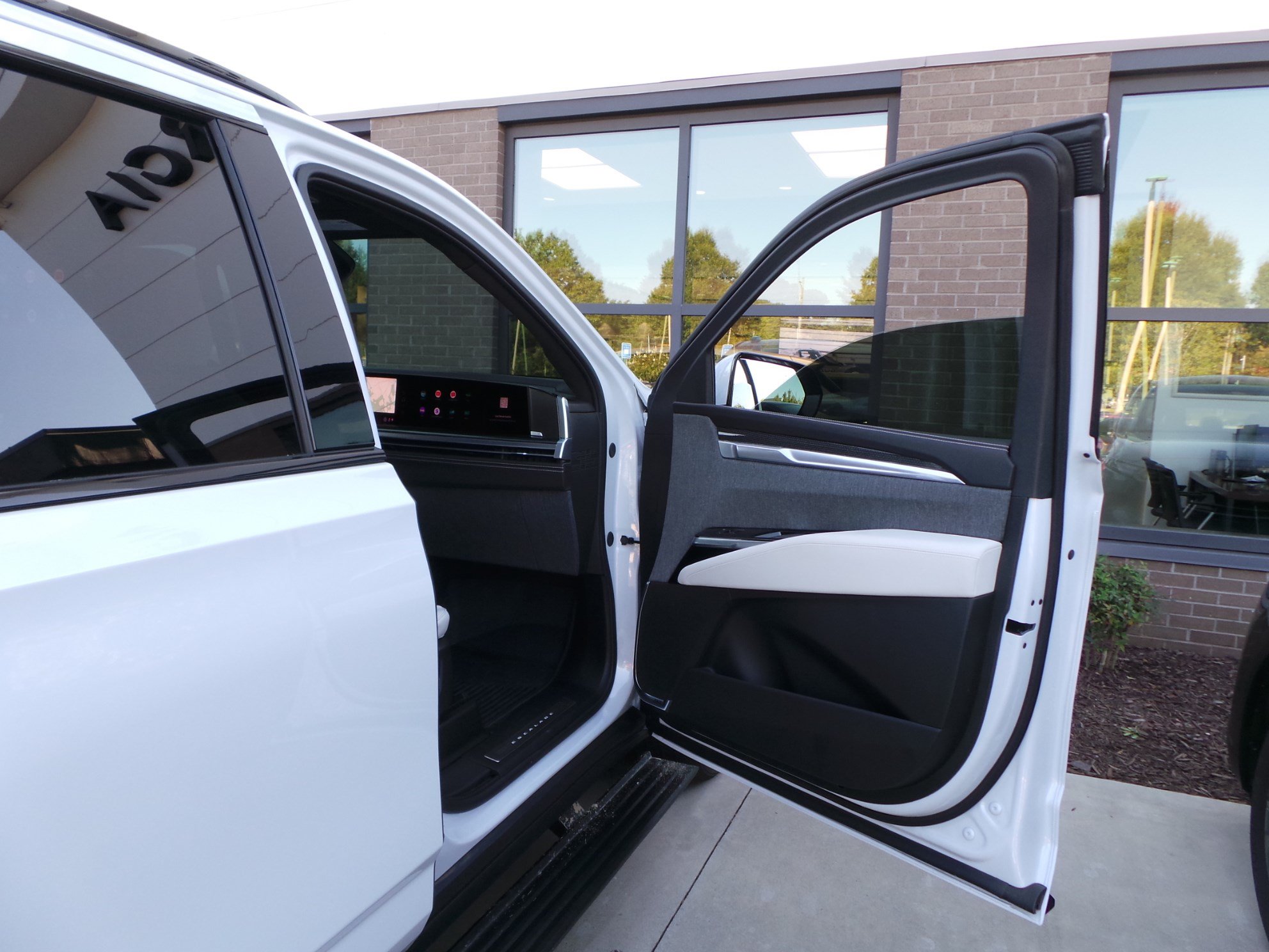Used 2026 Cadillac Escalade V AWD/4WD image 41