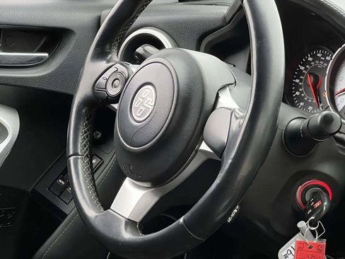 Used 2017 Toyota 86 image 18