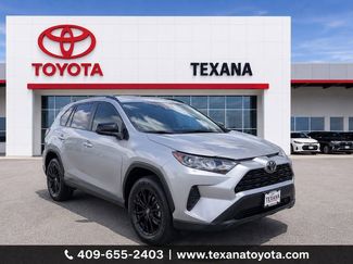 Used 2022 Toyota RAV4 LE FWD video 1