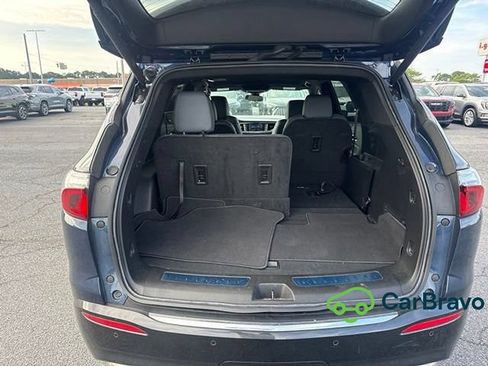 Used 2024 Buick Enclave Essence AWD/4WD image 9