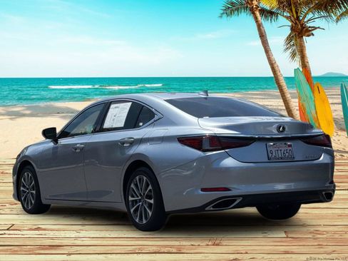 Used 2022 Lexus ES 350 w/ Accessory Package FWD image 4