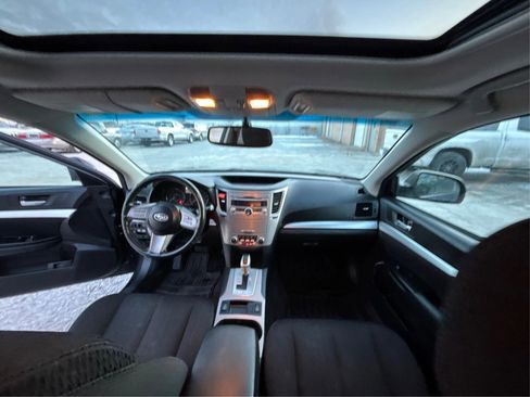 Used 2011 Subaru Outback 2.5i Premium image 24