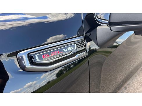 Used 2022 GMC Sierra 1500 AT4 w/ AT4 Preferred Package image 11