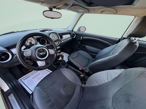 Used 2010 MINI Cooper Hardtop image 17