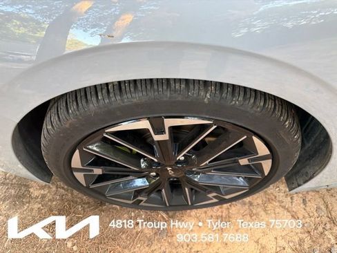 Used 2025 Kia K5 GT FWD image 4