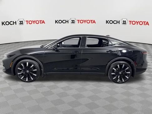 New 2026 Toyota Crown Platinum image 4