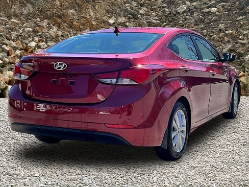 Used 2016 Hyundai Elantra SE w/ Option Group 02 image 2