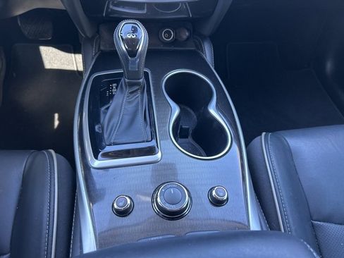 Used 2019 INFINITI QX60 Luxe w/ Essential Package image 14