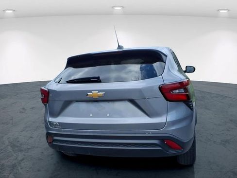 Used 2024 Chevrolet Trax LS FWD image 12