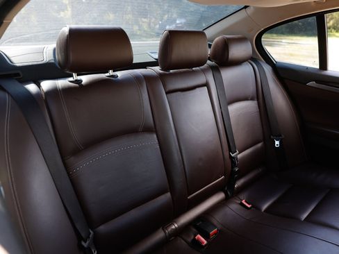 Used 2014 BMW 528i 4DR SEDAN image 14