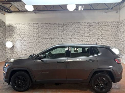 Used 2020 Jeep Compass Sport w/ Cold Weather Group FWD image 4