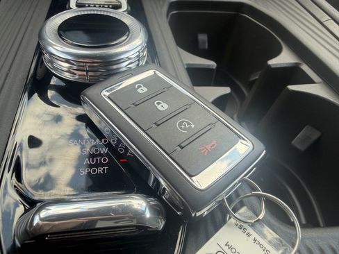 New 2026 Jeep Cherokee Laredo AWD/4WD image 41
