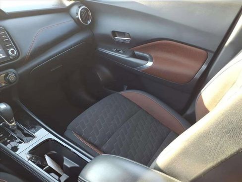 Used 2023 Nissan Kicks SR image 32