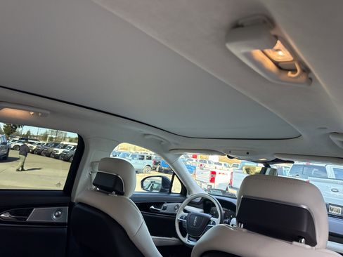 Used 2022 Lincoln Nautilus Black Label image 9