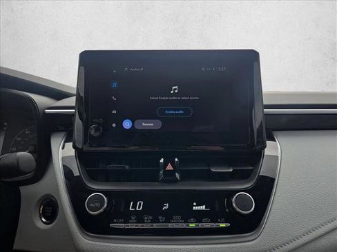 Used 2023 Toyota Corolla SE image 13