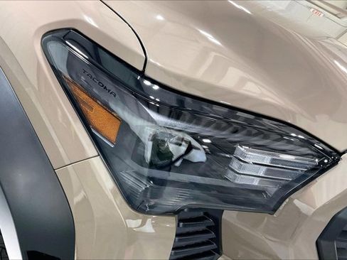 New 2026 Toyota Tacoma TRD Off-Road AWD/4WD image 34