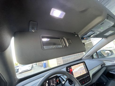 Used 2024 Volkswagen ID.4 S image 50