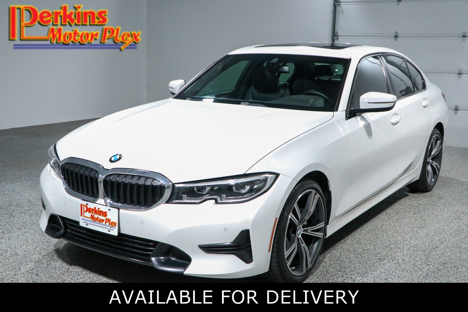 Used 2022 BMW 330i Sedan w/ Convenience Package RWD image 1