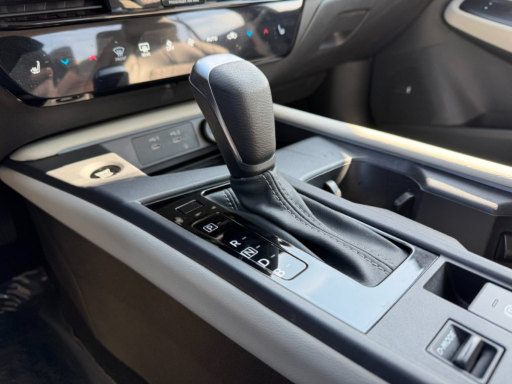 Used 2026 Nissan Sentra SL w/ Floor Mat Package FWD image 26