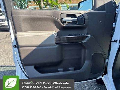 Used 2020 Chevrolet Silverado 1500 RST AWD/4WD image 14