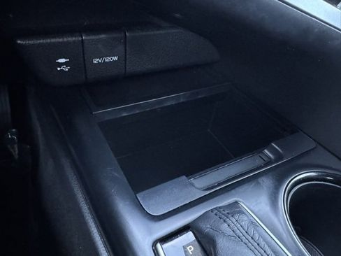 Certified 2018 Toyota Camry LE image 14