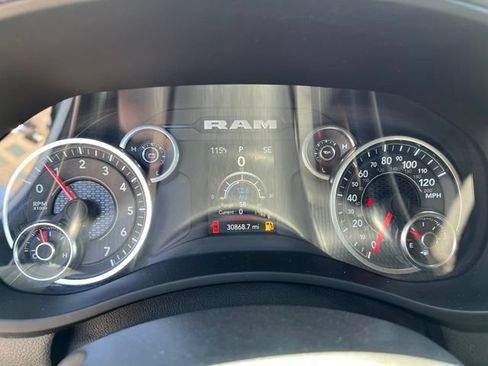 Used 2024 RAM 2500 Tradesman w/ Chrome Appearance Group AWD/4WD image 23