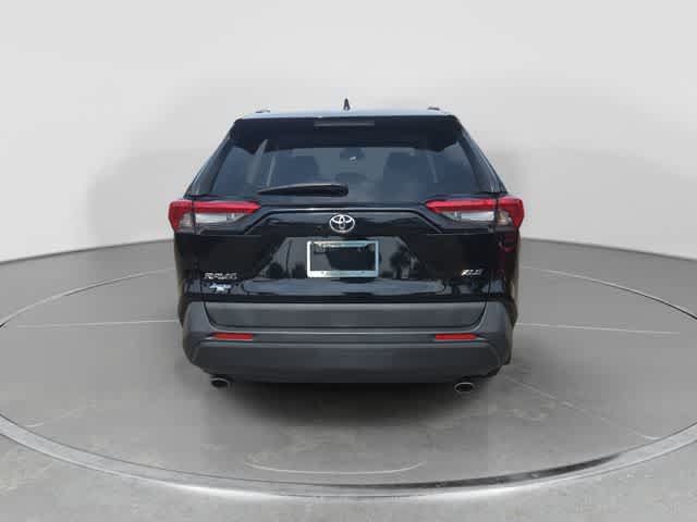 Used 2019 Toyota RAV4 XLE w/ Convenience Package FWD image 7