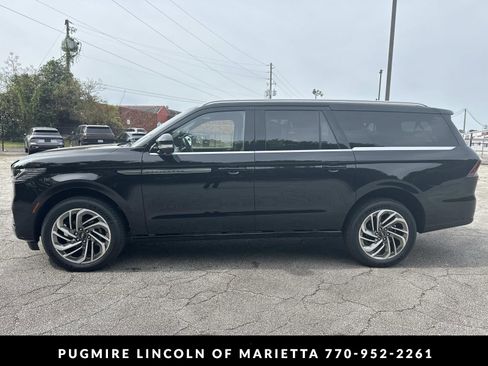New 2026 Lincoln Navigator L Reserve AWD/4WD image 4