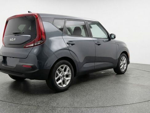Used 2025 Kia Soul LX w/ LX Technology Package FWD image 9