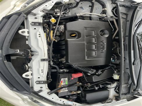 Used 2016 Toyota Corolla L image 36