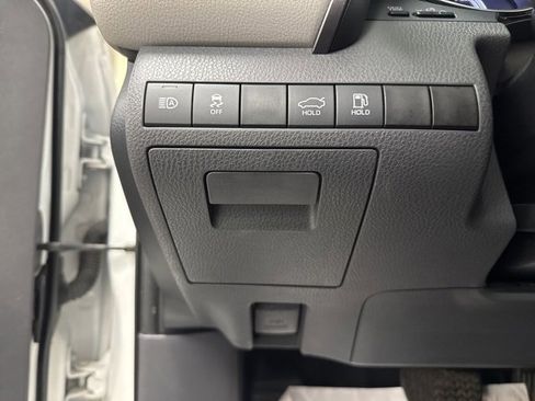 Used 2022 Toyota Camry LE image 23