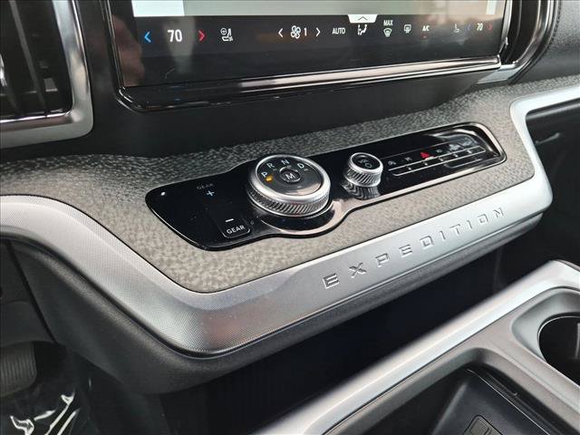 Used 2025 Ford Expedition Tremor AWD/4WD image 12