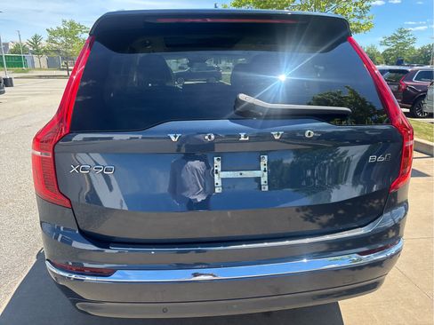 Used 2023 Volvo XC90 B6 Plus w/ Protection Package Premier AWD/4WD image 6