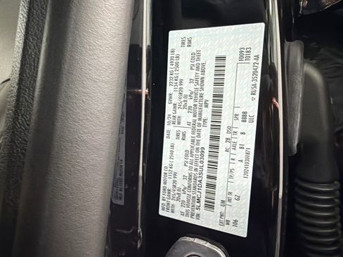 Certified 2025 Lincoln Corsair AWD w/ Equipment Group 101A image 34