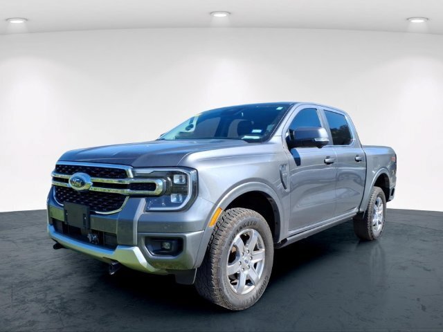 Used 2025 Ford Ranger Lariat w/ FX4 Off-Road Package AWD/4WD image 3