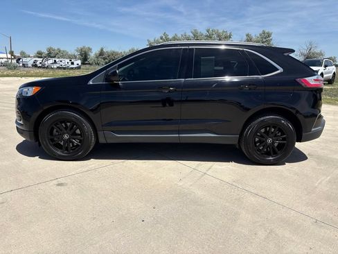 Used 2021 Ford Edge SEL w/ Class II Trailer Tow Package AWD/4WD image 2