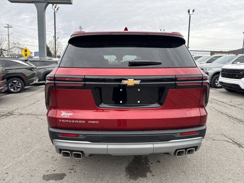 New 2026 Chevrolet Traverse LT w/ Sun and Wheel Package image 4