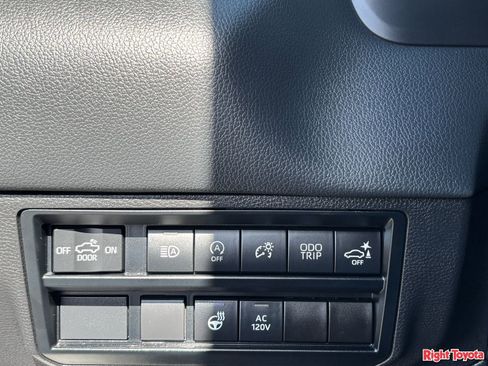 Used 2023 Toyota Tundra Limited AWD/4WD image 30