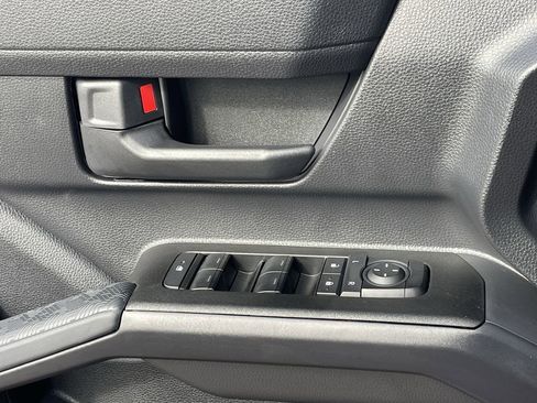 New 2026 Toyota 4Runner SR5 AWD/4WD image 17